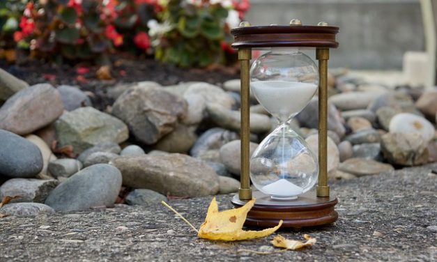10 Productive Ways To Use That Extra Hour